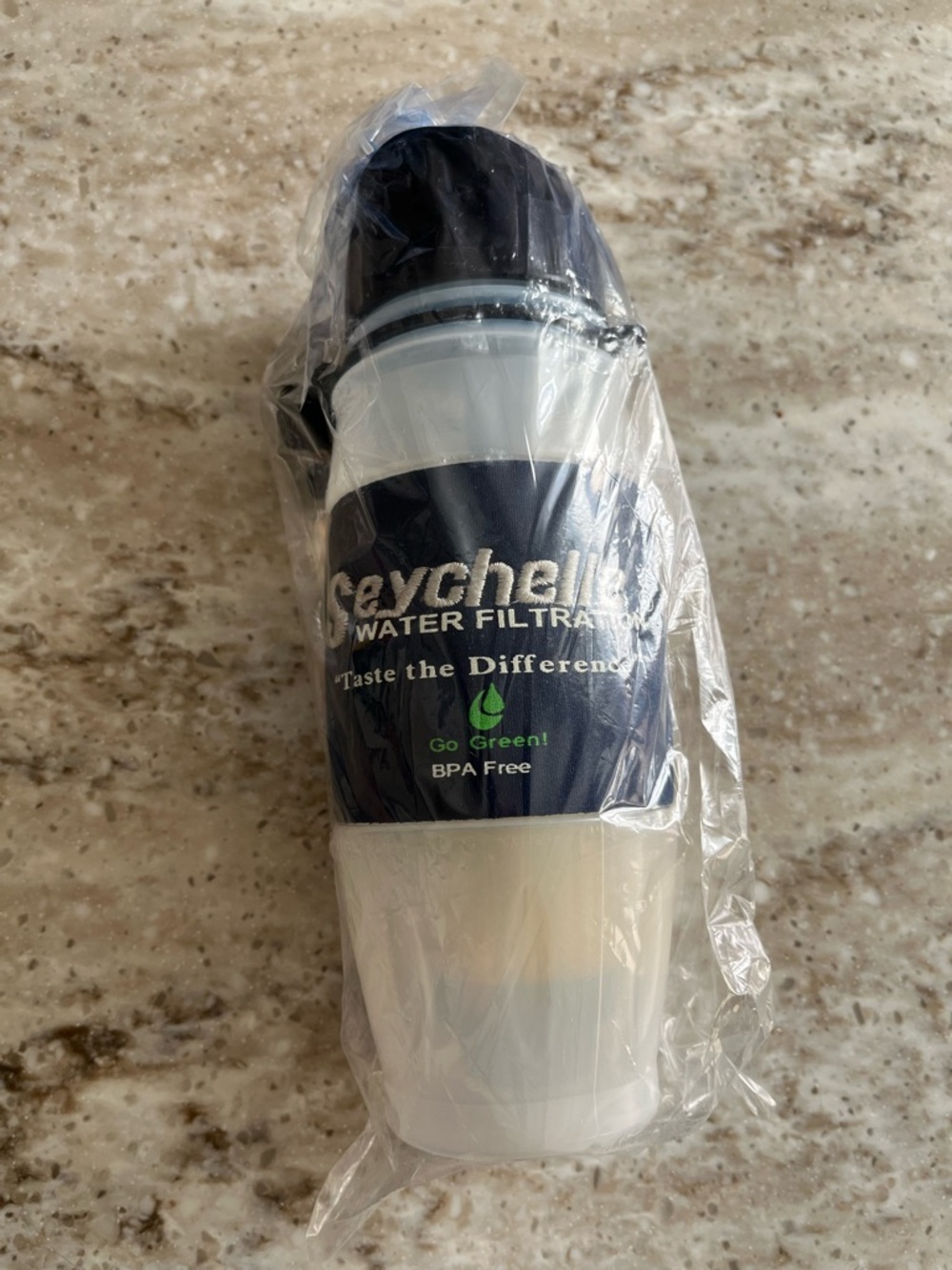 Seychelles Black & White Water Filtration Bottle